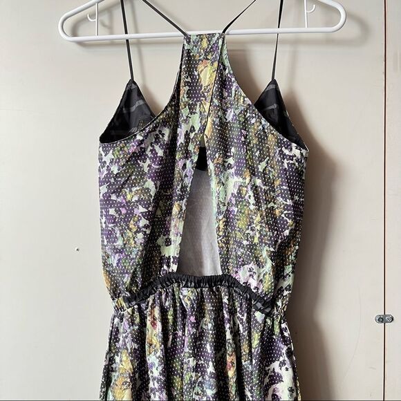 EUC Lululemon City Summer Dress in Floral Sport White Multi sz 4 - Picture 6 of 12